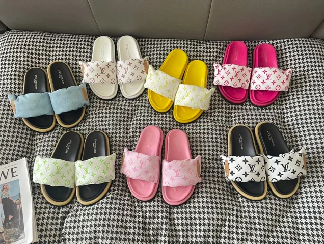 Louis Vuitton Slippers