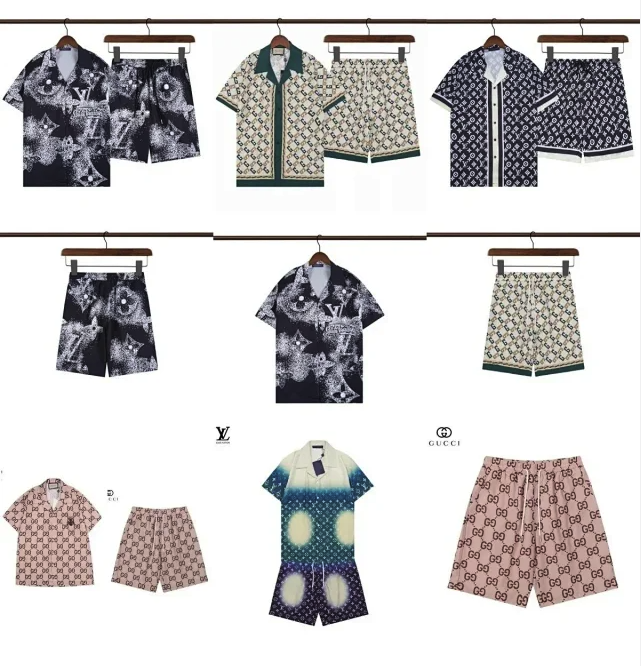 Louis Vuitton suit  (40 CP)