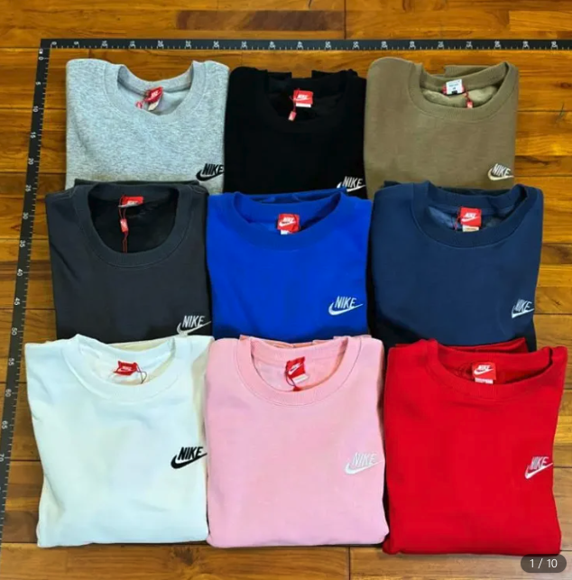 NIKE SWEATER