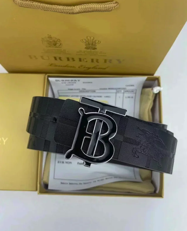 Burberry belt    (40 CP)