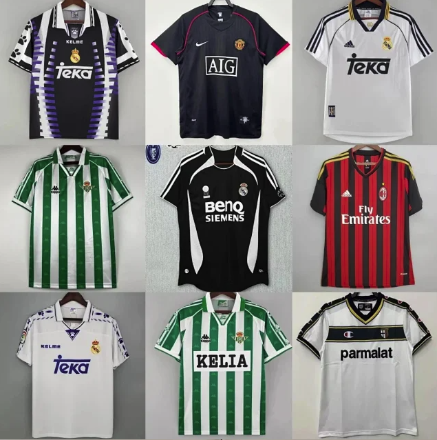 Football T-shirt (39 CP)