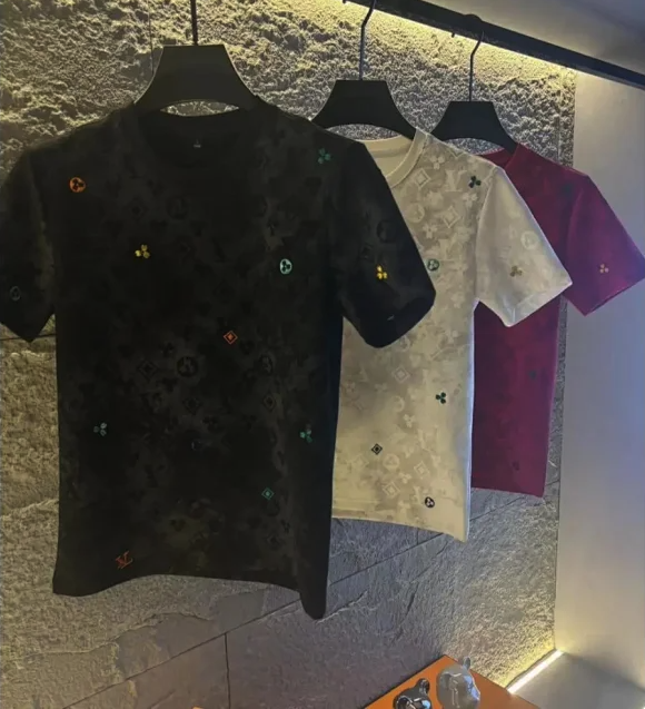 LV   t-shirt