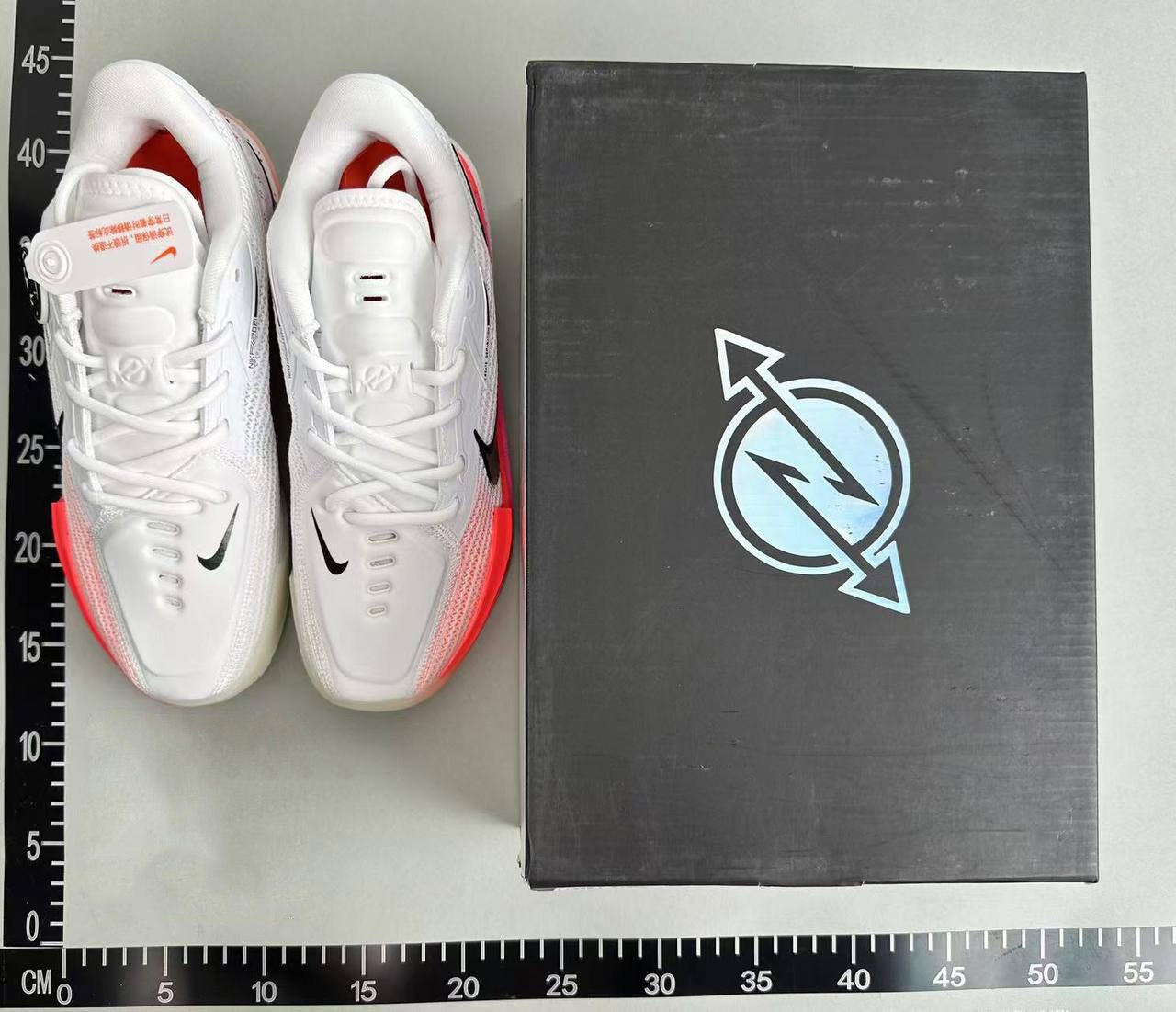 NIKE Air Zoom GT