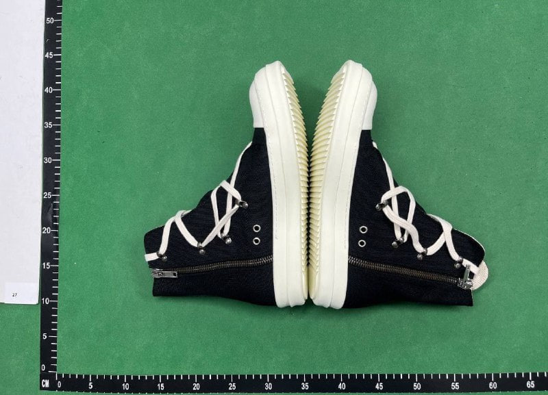 Rick on shoes