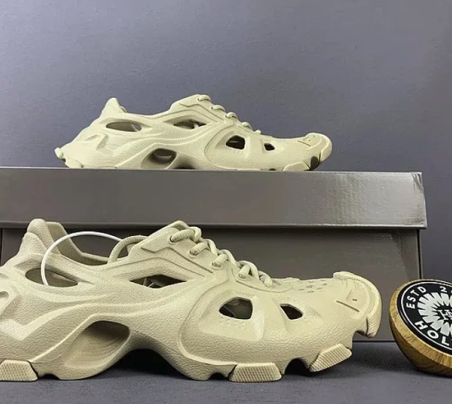 Balenciaga HD