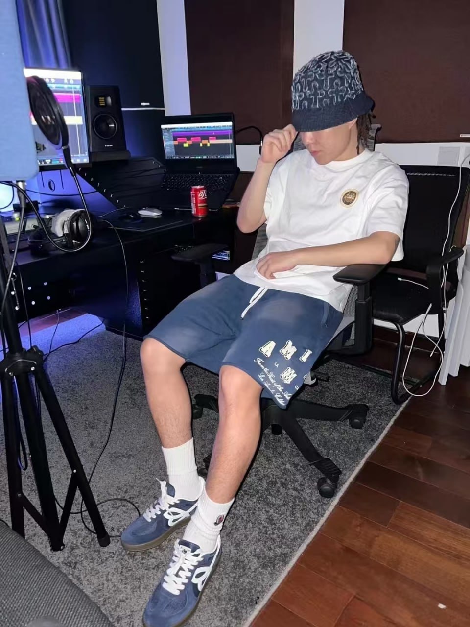 Amiri shorts (15+)