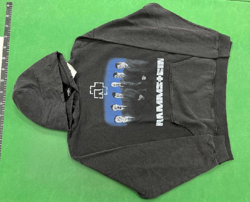 Balenciaga hoodie  (40 CP)