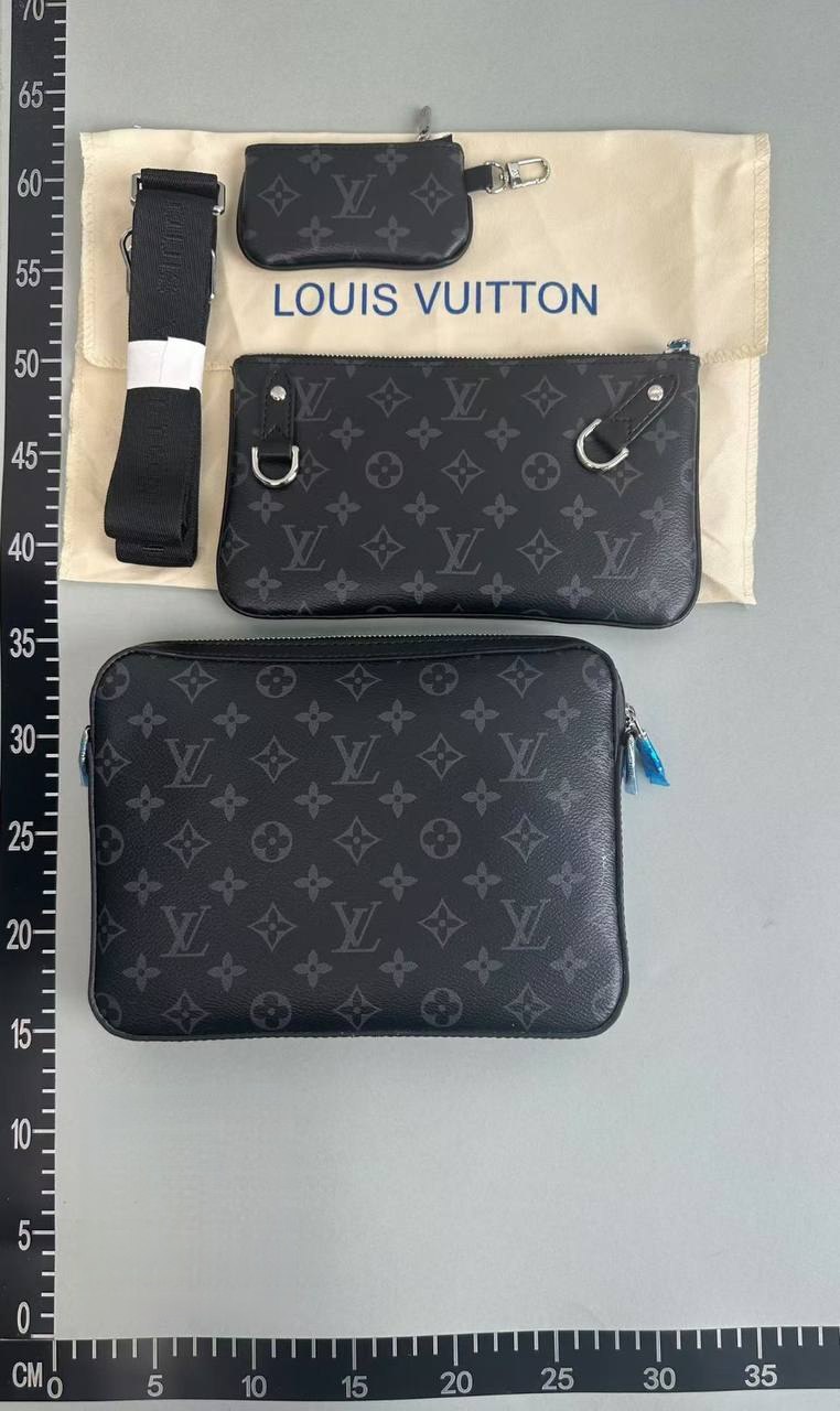 Louis Vuitton Purse 