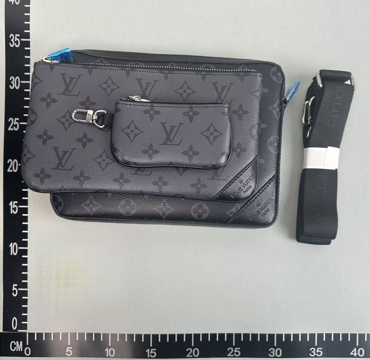 Louis Vuitton Purse 