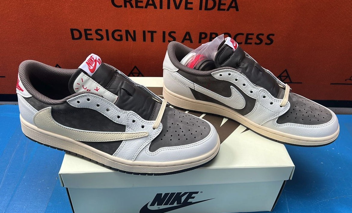 Travis Scott x Air Jordan 1（16style）