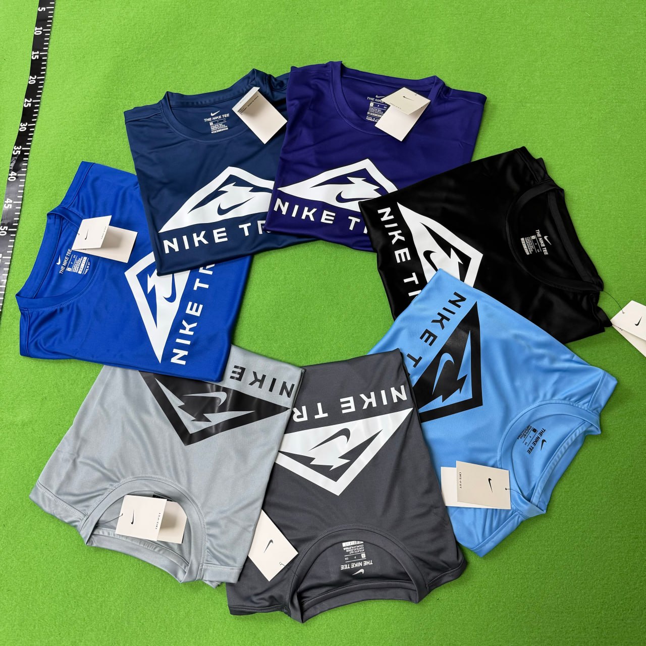 NIKE T-SHIRT / vest/ nike suite/Under Armour t-shirt 