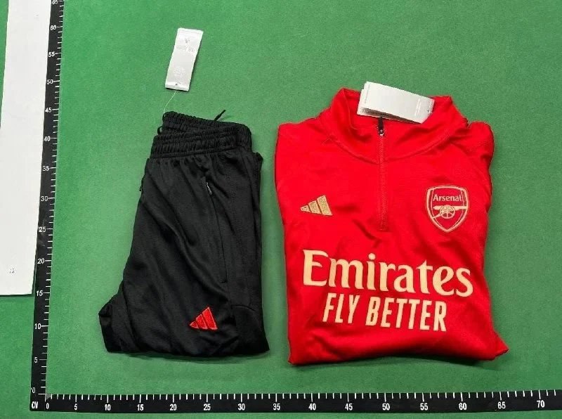 Football tracksuit-Arsenal ( 36 + styles)