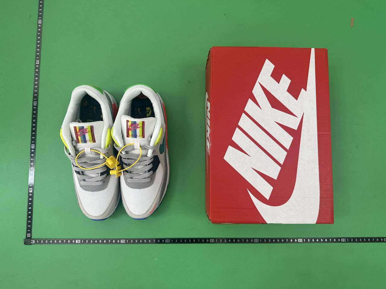 Nike Air MaX 90 [15 Styles]