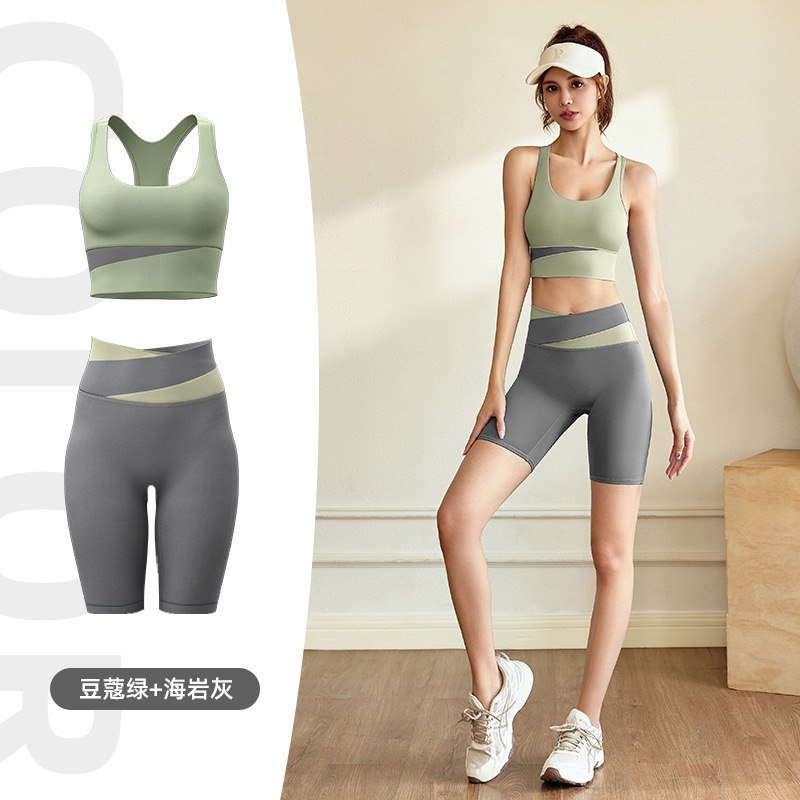 LULU yoga wear