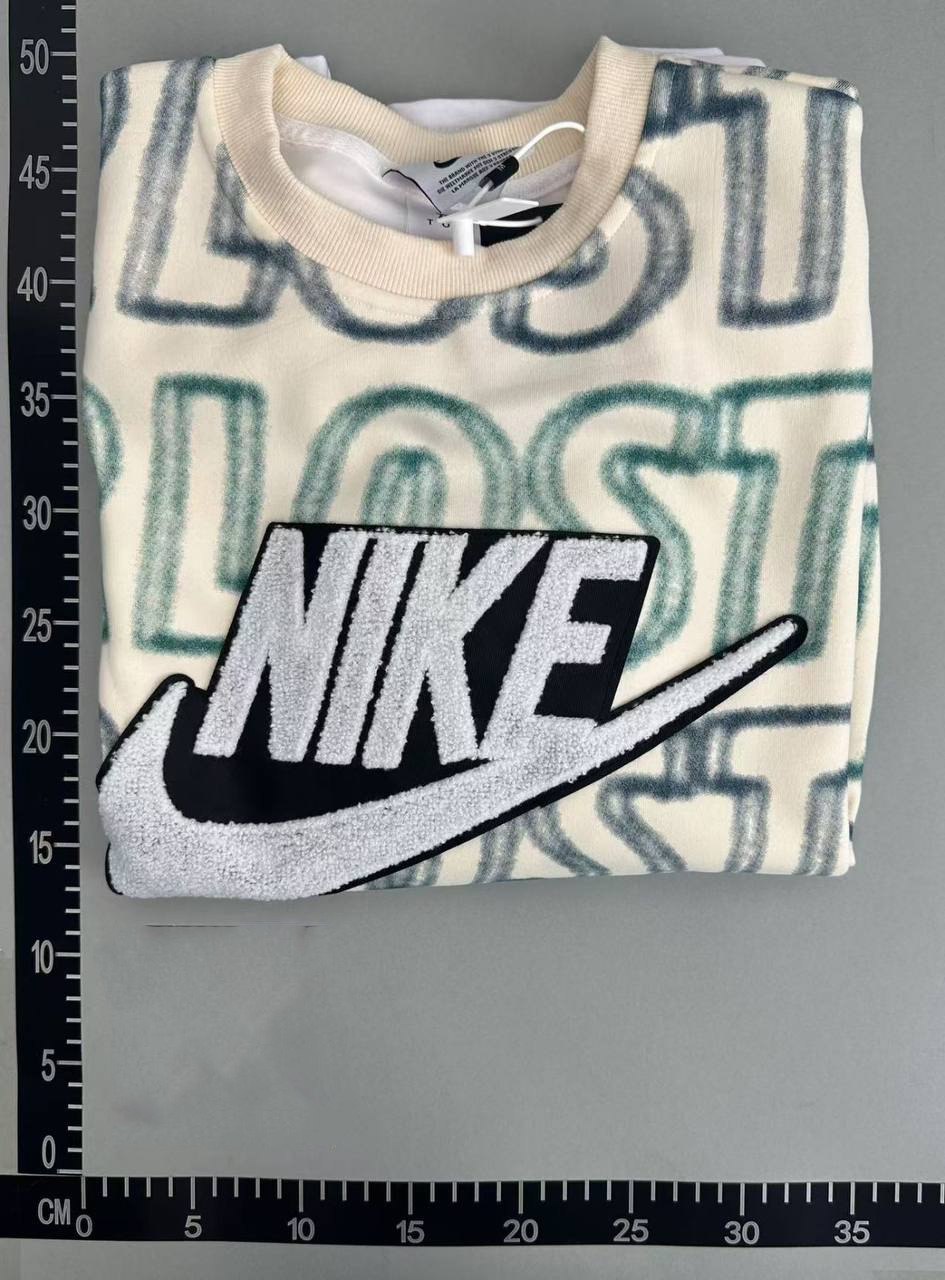  Nike Sweater