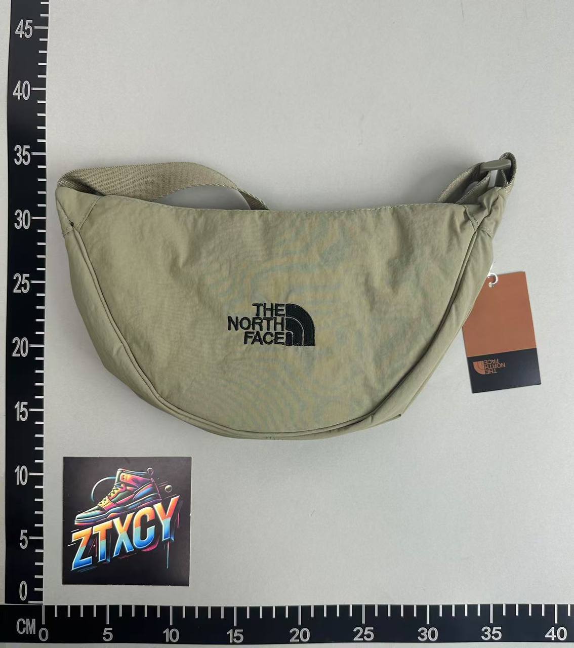 TNF Pouch