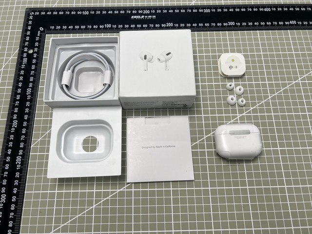 AirPods