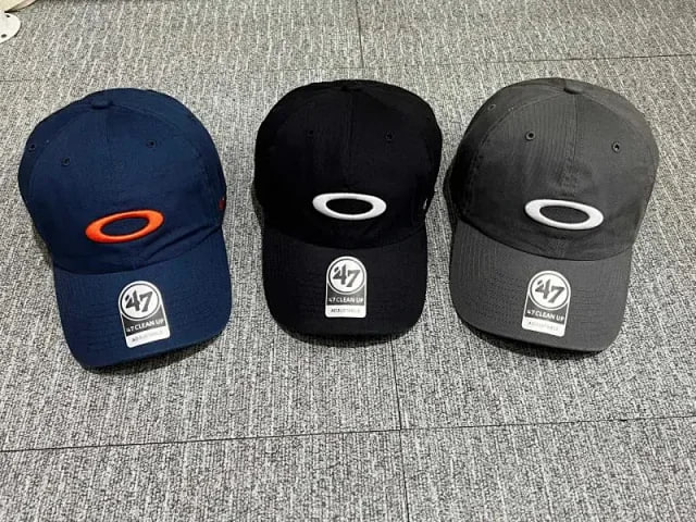 vintage oaklay cap