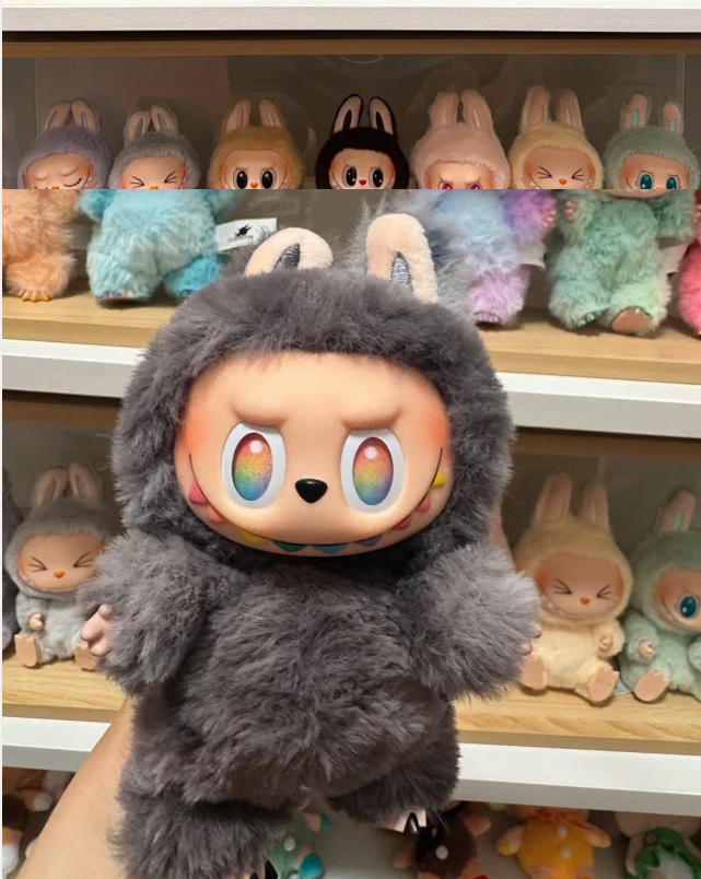 POP MART labubu