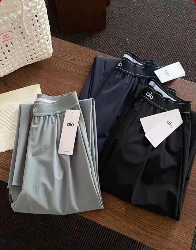 ALO yoga pants best