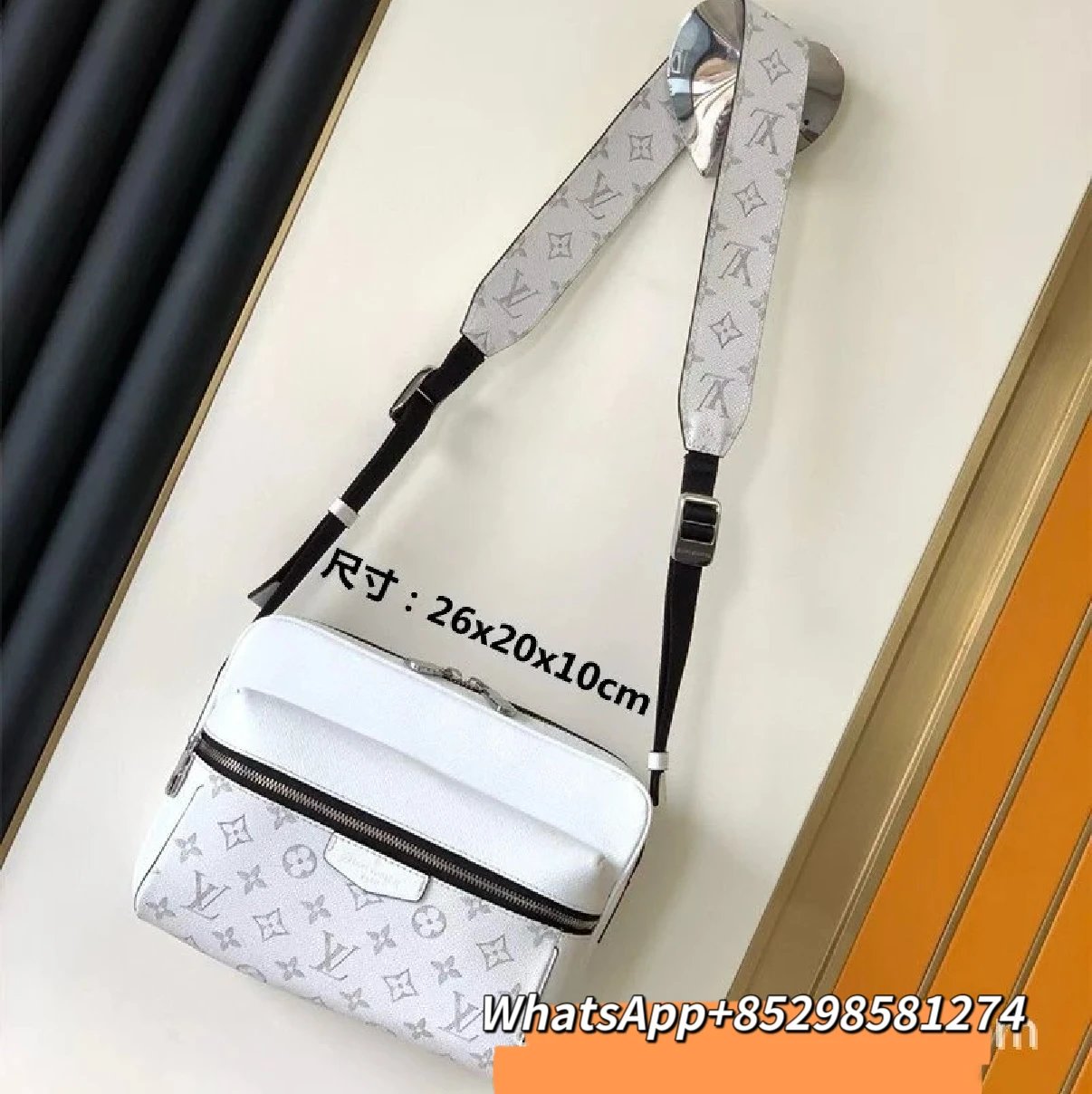 LV MAN BAG