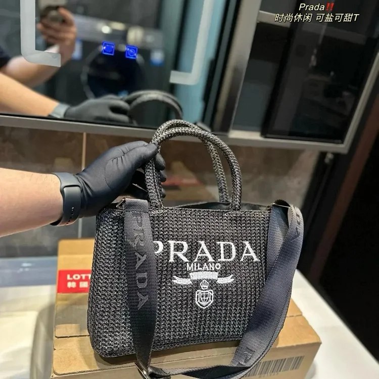 PRADA Fashion trend bags（30+styles)