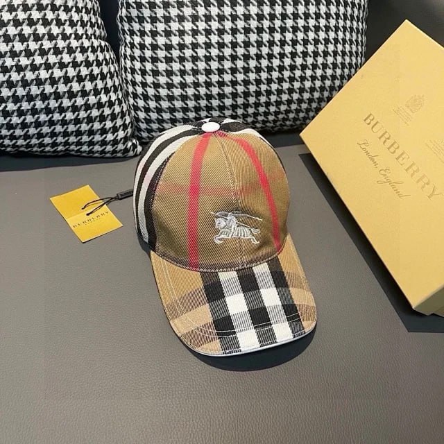 Burberry hat*