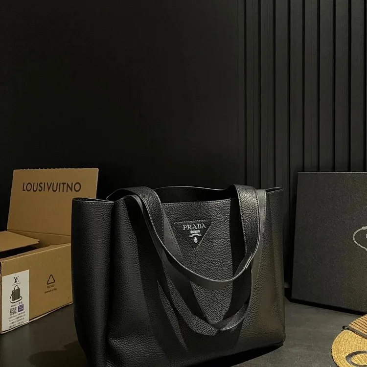 PRADA Handbags Bags （30+styles)