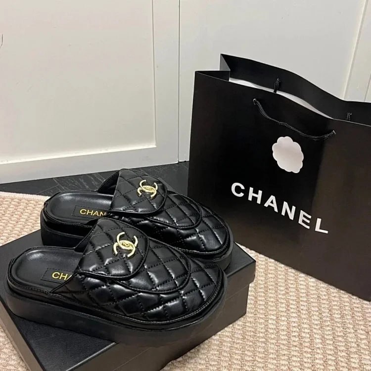 Chanel Thick-soled slippers