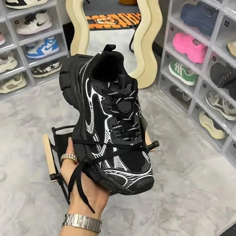 Balenciaga trrcktrriner (12 styles)